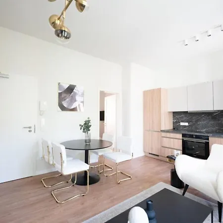 Milan Style Designer In Limpertsberg Appartement